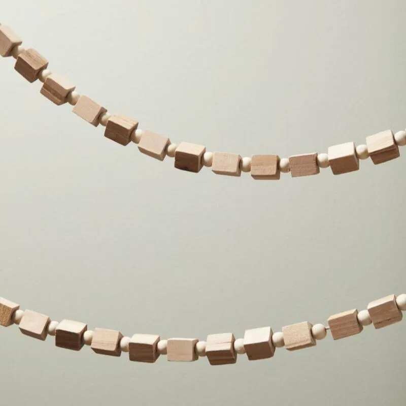 Dresden Wood Square Bead Garland