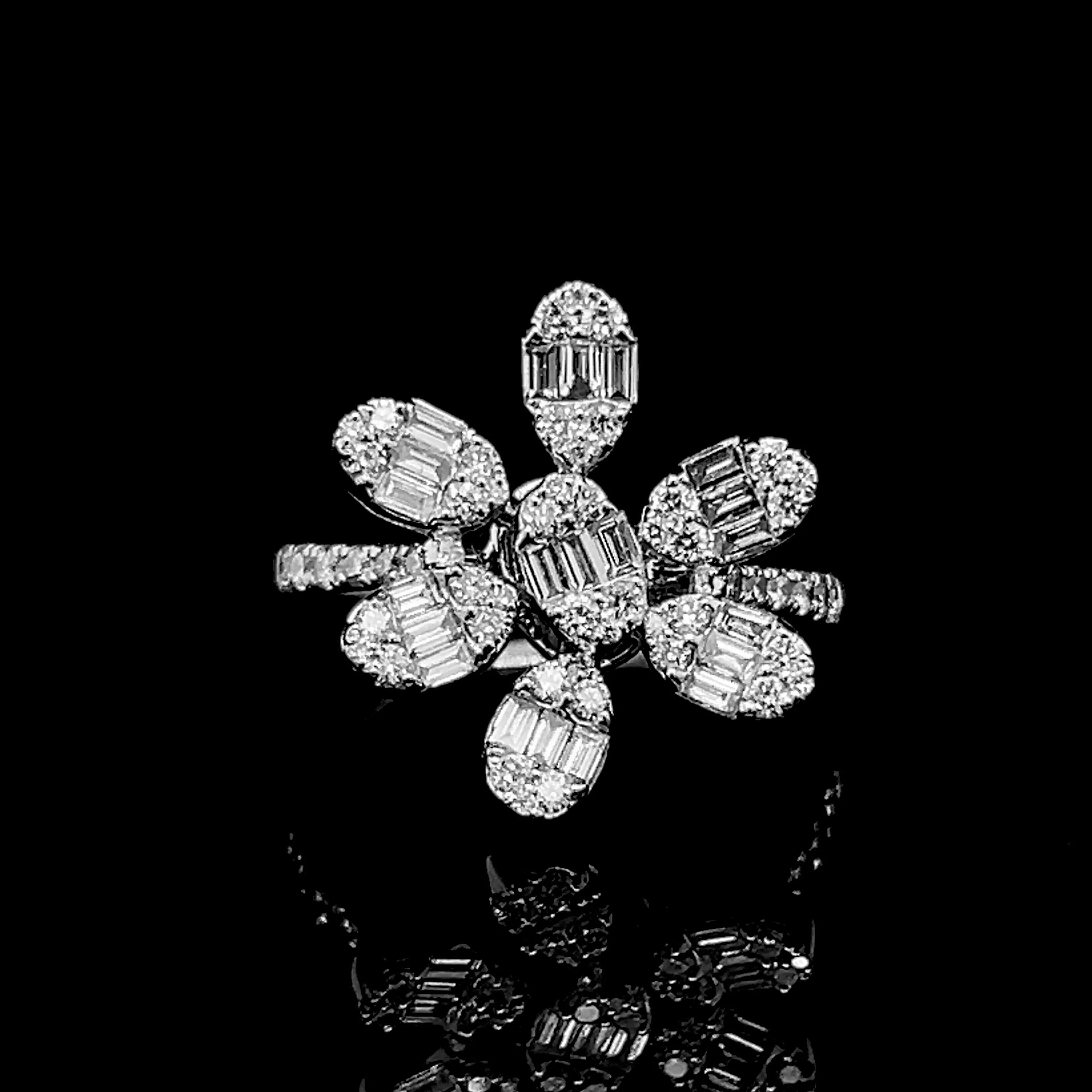 #LVNA2024 | Floral Diamond Baguette Diamond Ring 18kt