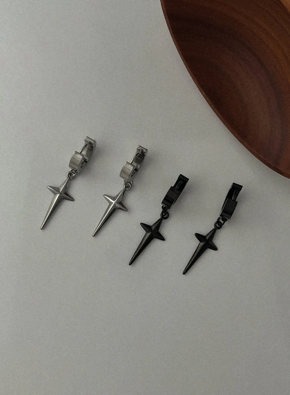 Pointed Cross One Touch Piercings IL415