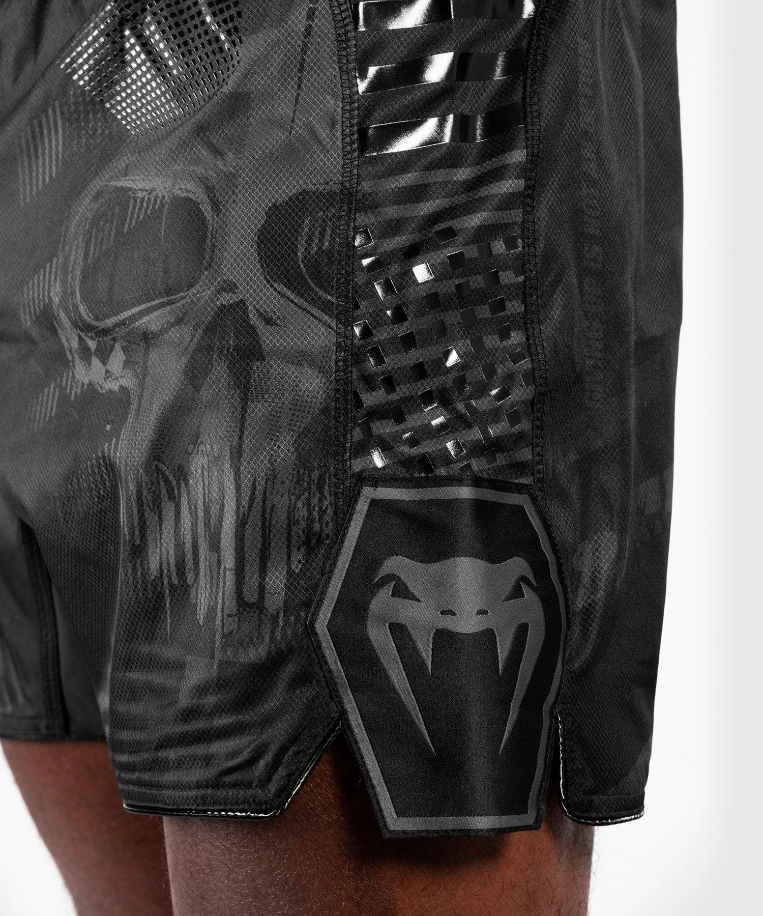 Shorts de combate Venum Skull - Negro / Negro